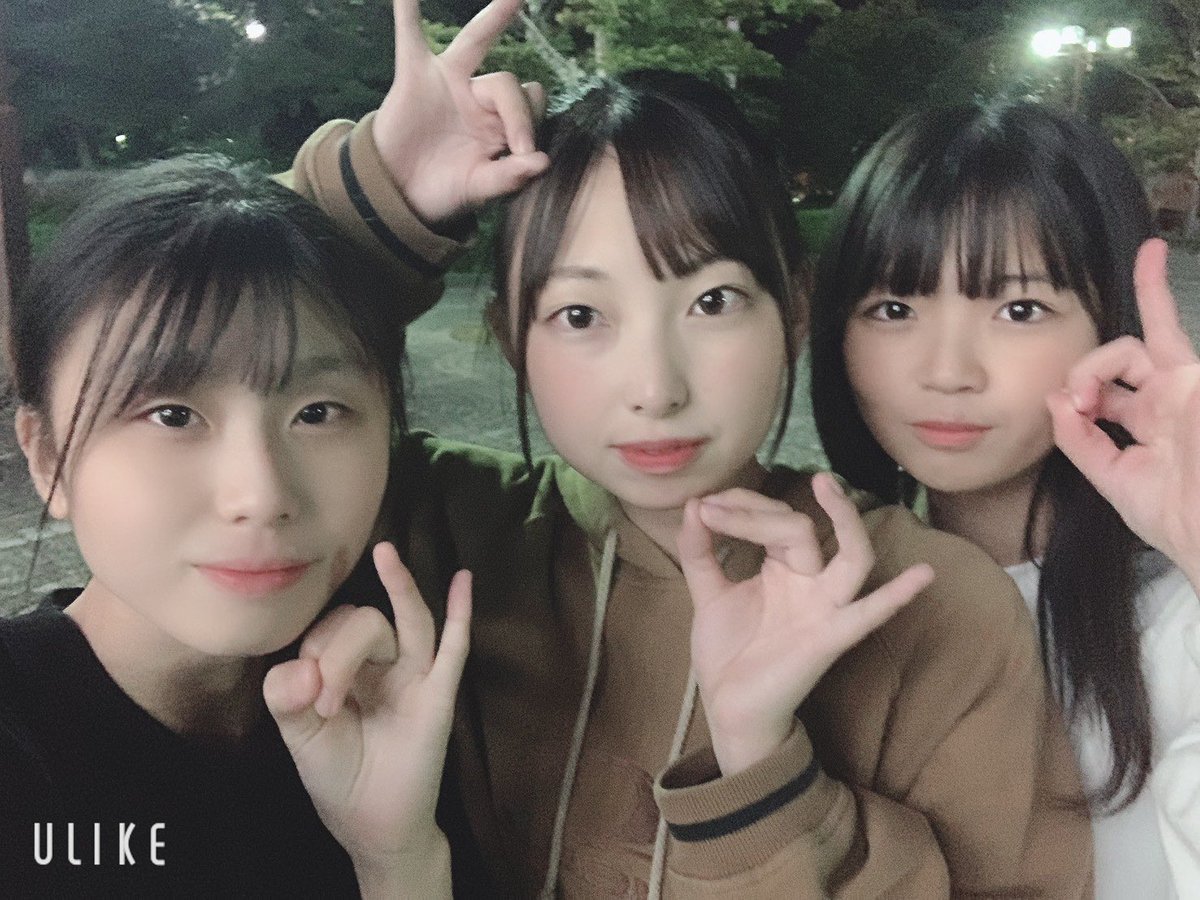 Flower_Dancers's tweet photo. ラストは幹部の3人‼️

左から副リーダーの
氷星梨(アイスターリ)

リーダーのNicolAtt (ニコラット)

副リーダの愛月紗(あづさ)

この3人は40人もいるふらだん全員を引っ張ってくれました！だいすき！！ https://t.co/0RflEedQvW