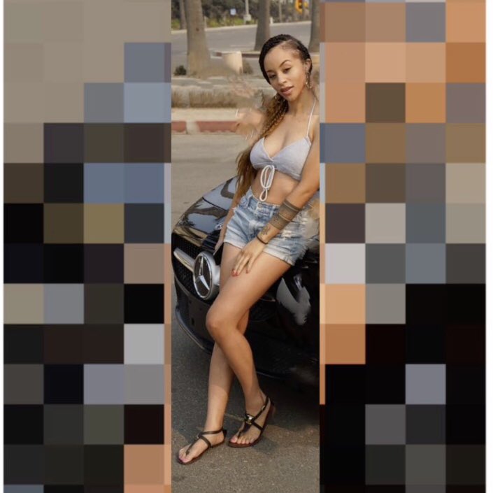 thepinkstandard's tweet photo. When you approach me, come correct 😒

#calisfinest #ebony #opentoes #pedicure #model #photoshoot #prettyfeet https://t.co/yAsIRgnosc