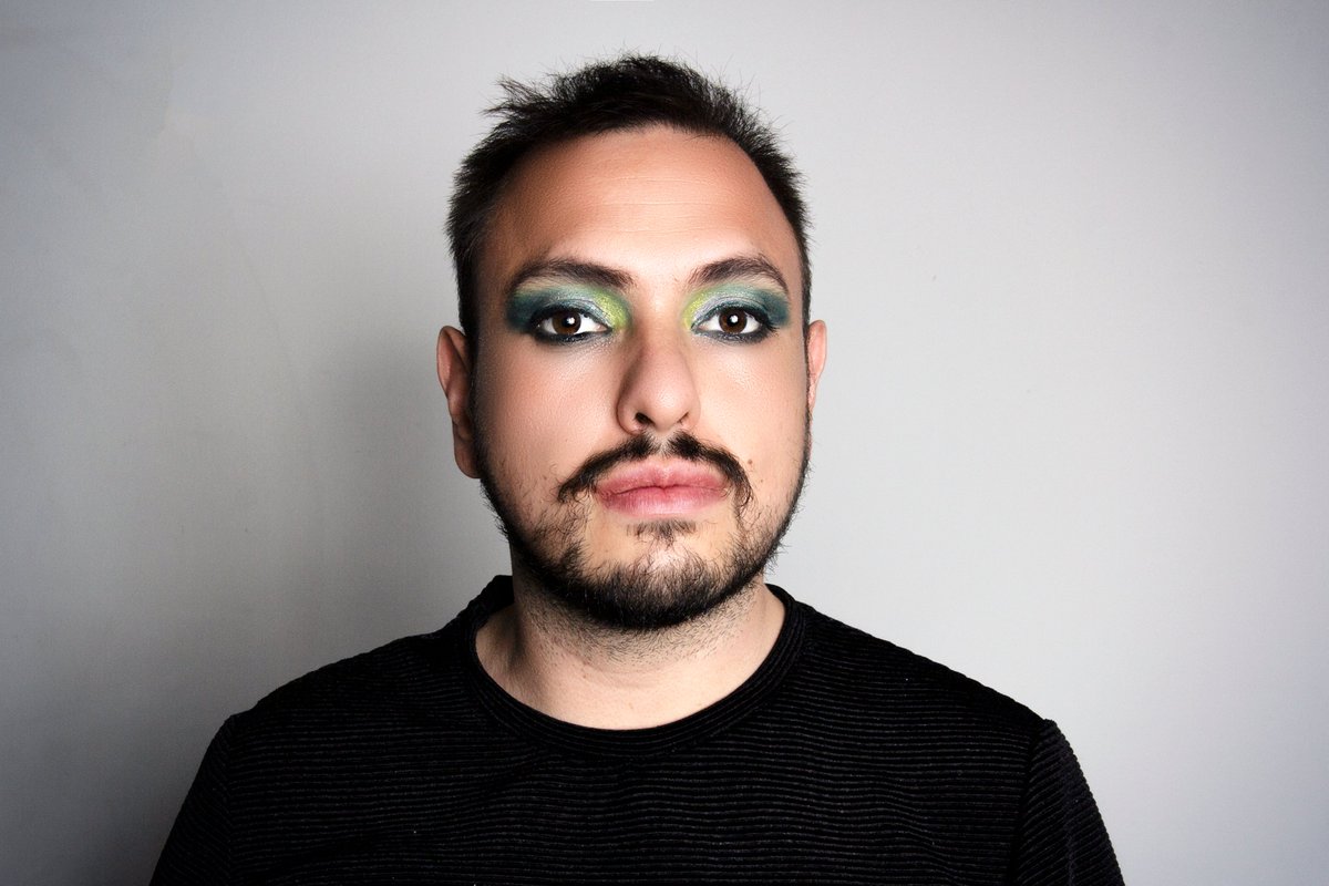 Alfonsojvenegas's tweet photo. Blue saphire, red rubi and green emerald. #makeupartist #Thebeautyblendins #Makeuptober #Color #Beard https://t.co/TC8sHCrASA