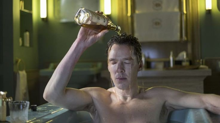 kalazarLuvsBenC's tweet photo. #PatrickMelroseBatch @CumberbatchSpam 
Bathroom https://t.co/FMEVZcmn00