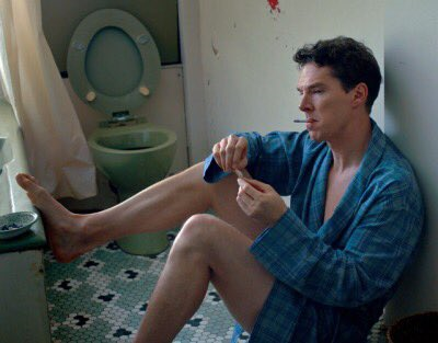 kalazarLuvsBenC's tweet photo. #PatrickMelroseBatch @CumberbatchSpam 
Bathroom https://t.co/FMEVZcmn00