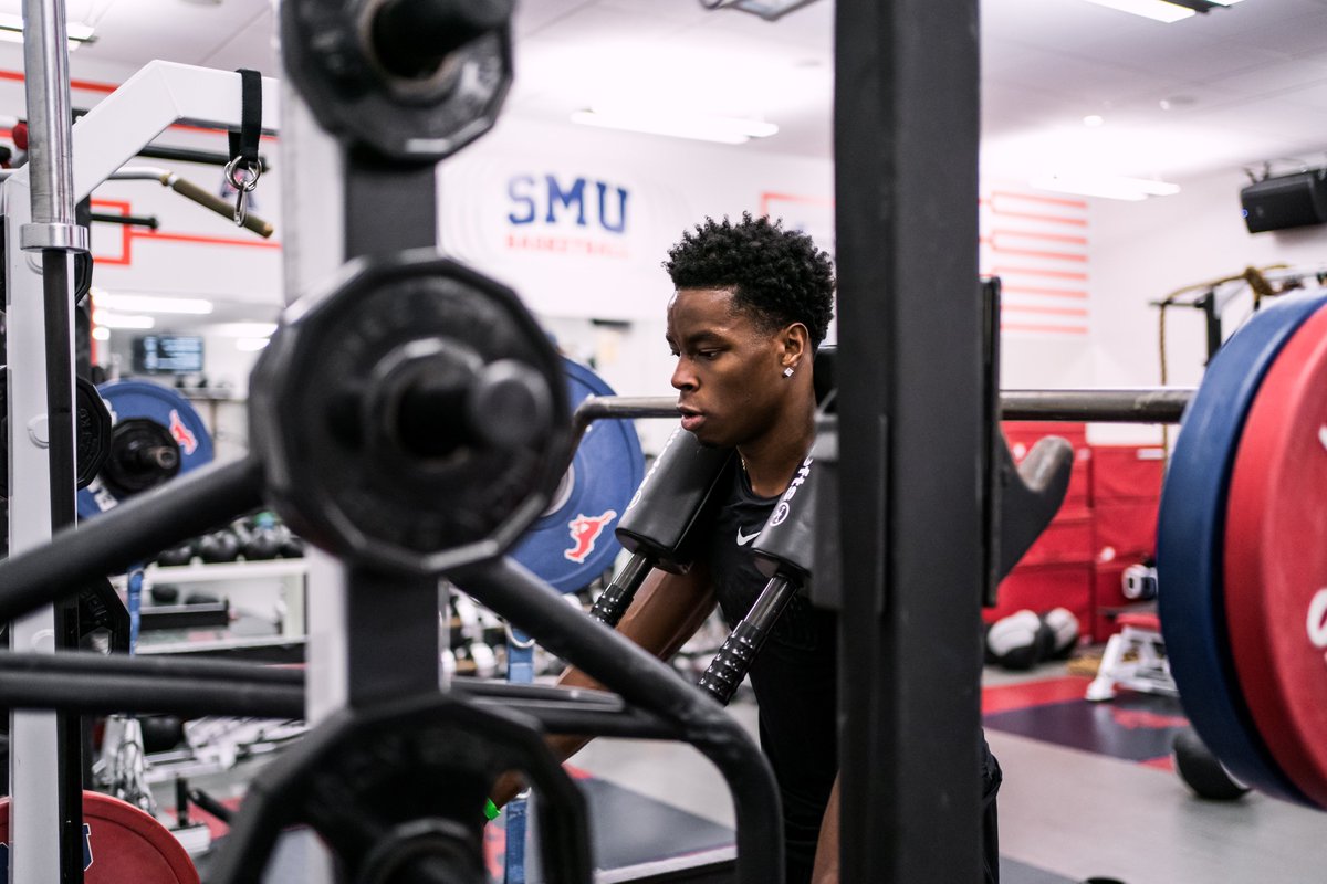 SMUBasketball's tweet photo. Best ๐ธ of @dariusmcbride24 #DMACday https://t.co/PjEXQOPFTh