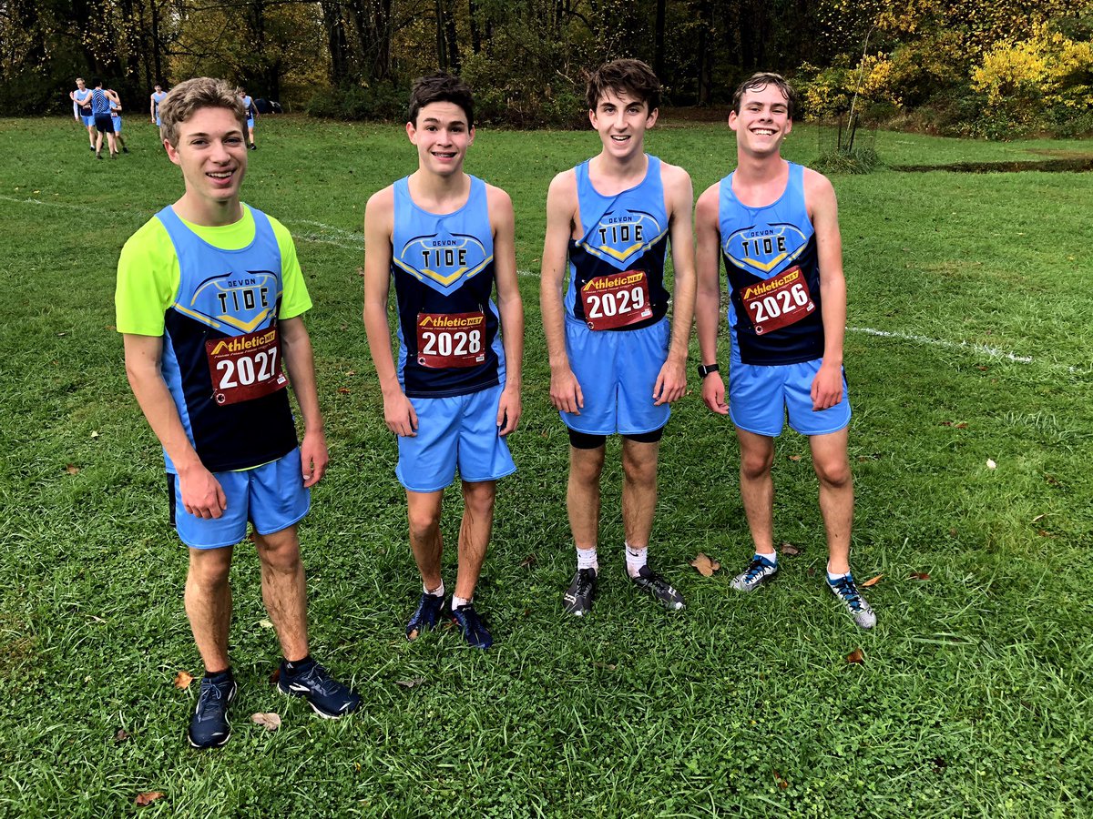 Throwback picture to a muddy Tyler State Park meet. These 4 are ready to crush states tomorrow!!! #RoadToHershey #DistanceSquad