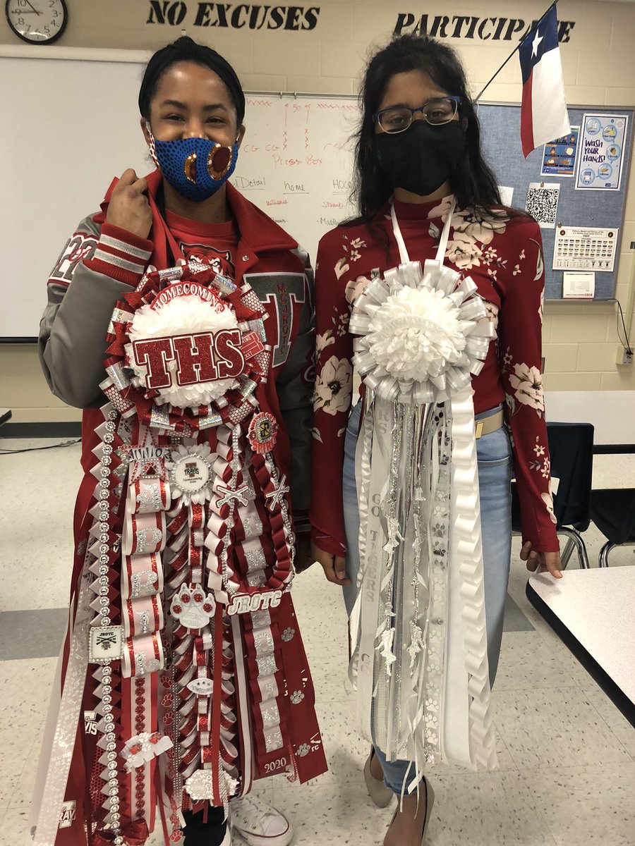 AprilJaneHoust1's tweet photo. Homecoming!!!!❤️❤️🎊🎊#TravisTigers #tigerpride365 #HomecomingWeek https://t.co/eGBBZwnyEW