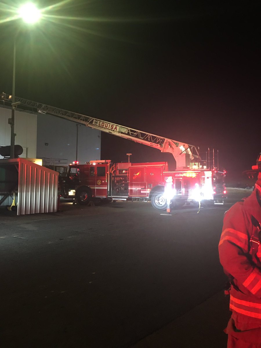 ChiefLCretired's tweet photo. Fire alarm = actual fire in commercial bld this evening. Strong work by Chief 24 w/command &amp; T1, E24. Photos from Chief Hawk on scene. https://t.co/leNtS5BvHR