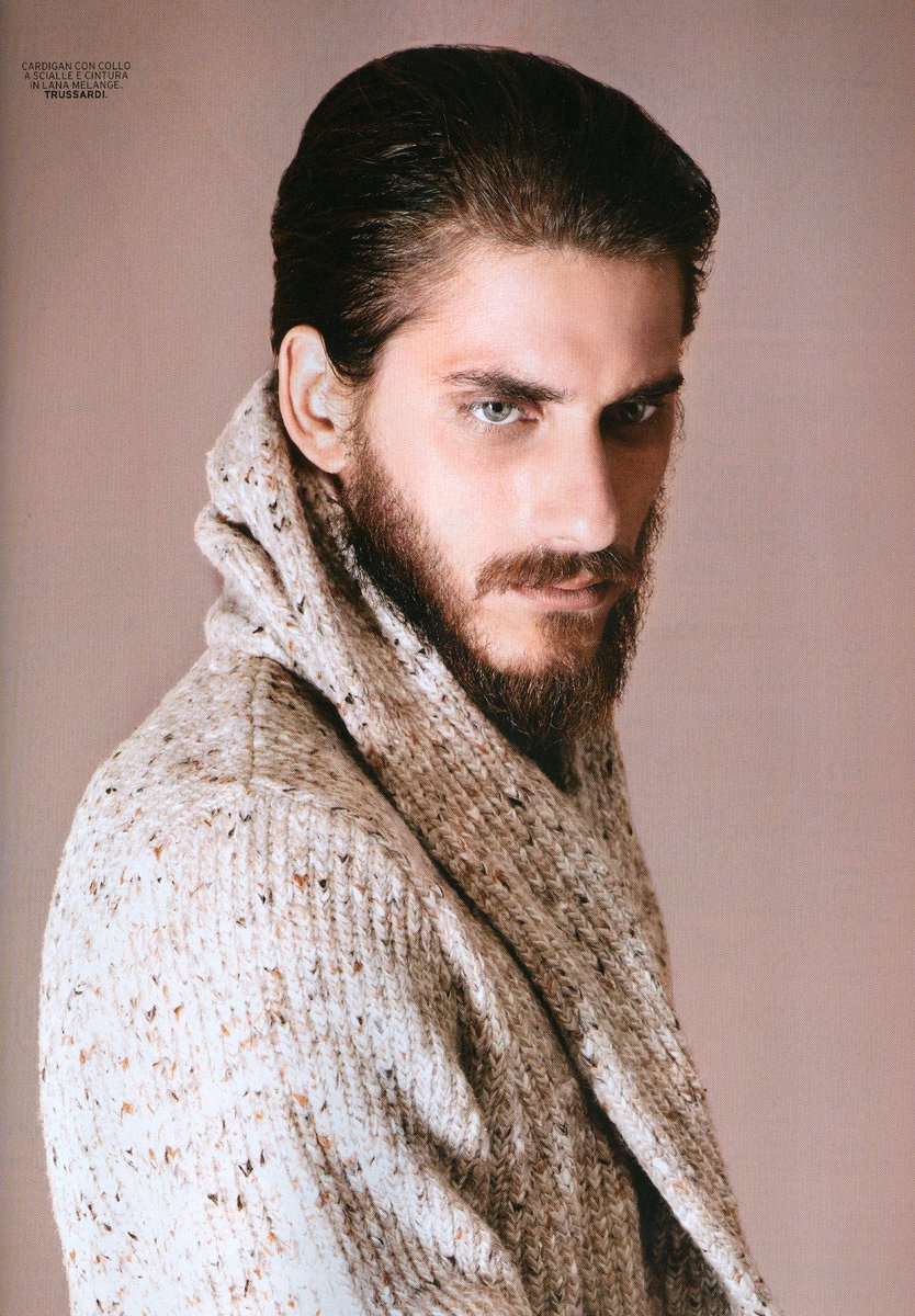 Pochiperpe's tweet photo. L'officiel italia - 2012 (Eng)

The beard and the crystal eyes: these are the signs of Luca Marinelli.  "Without a beard", he says, "I find myself unpleasant" - now he keeps it quite long for professional reasons, but he can't "stay without it." [1/6] https://t.co/58ys1JO6bw