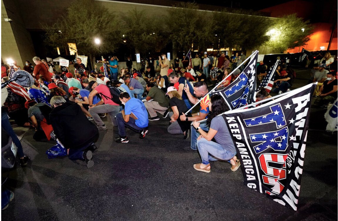 daya_p_martinez's tweet photo. This just in, Trump supporters take the knee. https://t.co/F5eWei43QS