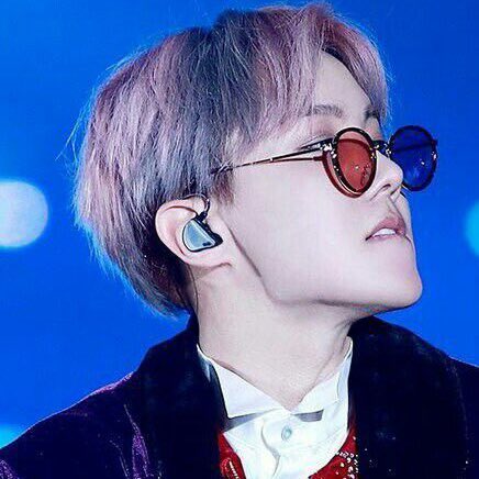 aaarmyarmy1's tweet image. Jung Hoseok 😎