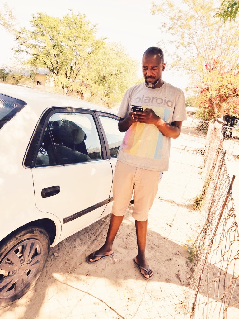 dawid_simms's tweet photo. so am here thinking what if @Giany_Sousa one a deleta di message gore fa @Nams_Mandiwana aker enkadime foo it a #guy_code just like when we get home and spend twenty minutes mo koloing hardy dibra ke gore I don't want to go to hell for silly things😜 https://t.co/xSKzKWkHyi