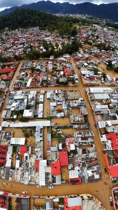joseshjoses's tweet photo. FONDEN
Urge su valiosa ayuda para localizar al presidentito, la última vez se le vio en Nayarit muy entusiasmado, cualquier informe favor de comunicarse con Gobierno Federal
Si lo llega a ver, dígale  que Tabasco y Chiapas la están  pasando muy mal por las lluvias e inundaciones https://t.co/9PLYomlowG