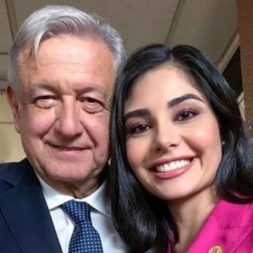 joseshjoses's tweet photo. FONDEN
Urge su valiosa ayuda para localizar al presidentito, la última vez se le vio en Nayarit muy entusiasmado, cualquier informe favor de comunicarse con Gobierno Federal
Si lo llega a ver, dígale  que Tabasco y Chiapas la están  pasando muy mal por las lluvias e inundaciones https://t.co/9PLYomlowG
