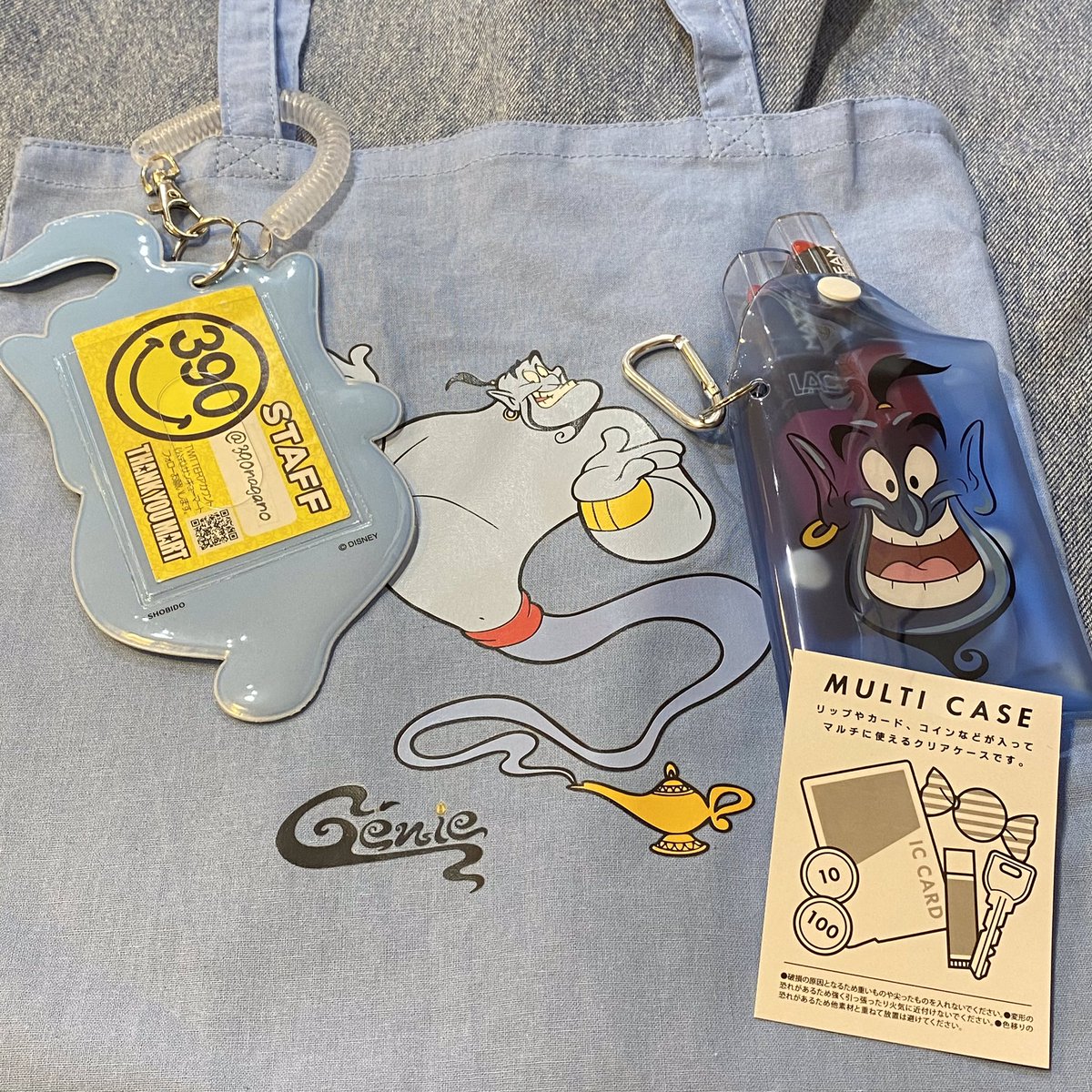 サンキューマート長野アゲイン店 商品紹介 サンキューマート限定 ディズニー商品より アラジンのジーニーをご紹介します トートバック 台形ポーチ マルチケース パスケース ソックス があります アラジンが