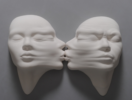 Gli amori infelici non finiscono mai
#Márai 
📷 Johnson Tsang