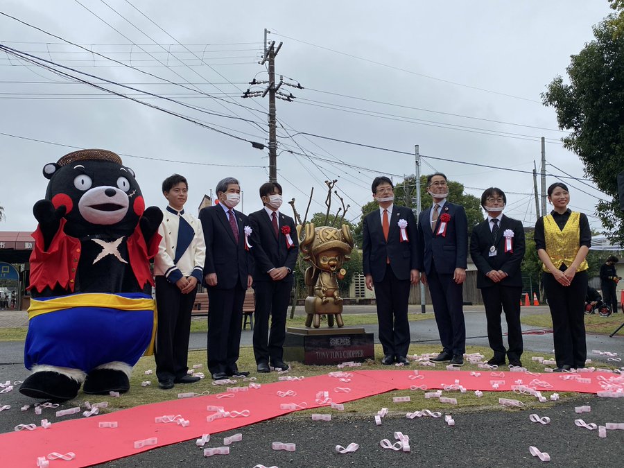 EmM2kDsXYAAmPRb?format=jpg&name=900x900