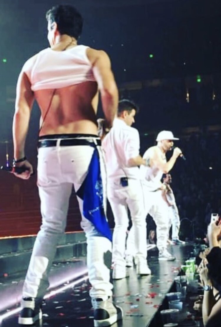 jordyk_dimple tweet picture