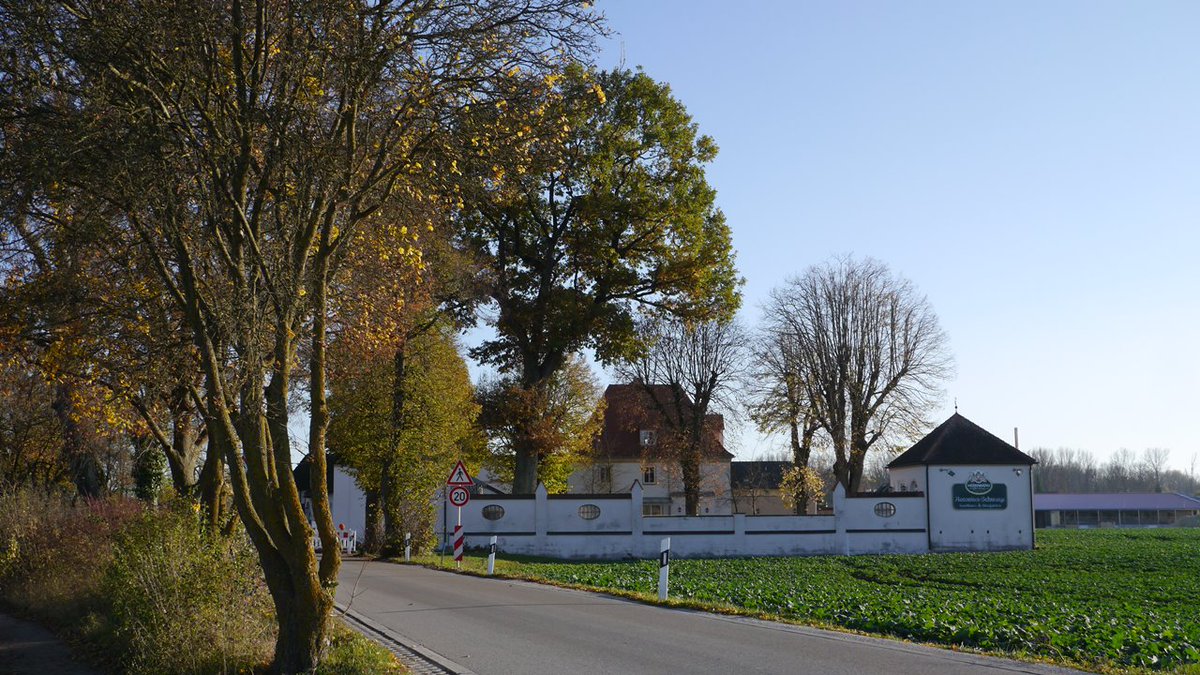 Wenig ist trauriger als ein geschlossener Biergarten an einem sonnigen Tag.