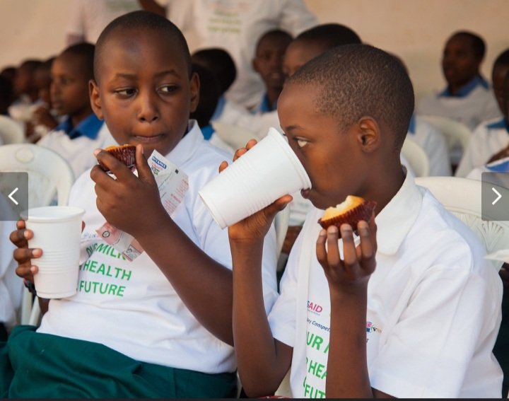 RwandaDairy's tweet photo. THROW BACK 2016: 

In 2016, Rwanda National Dairy Platform in partnership with Ministry of Agriculture and Animal Resources (MINAGRI) organized a campaign awareness  about the importance of drinking milk 

The theme was “Our milk, our health and our future,. https://t.co/BQGBmZE4JD