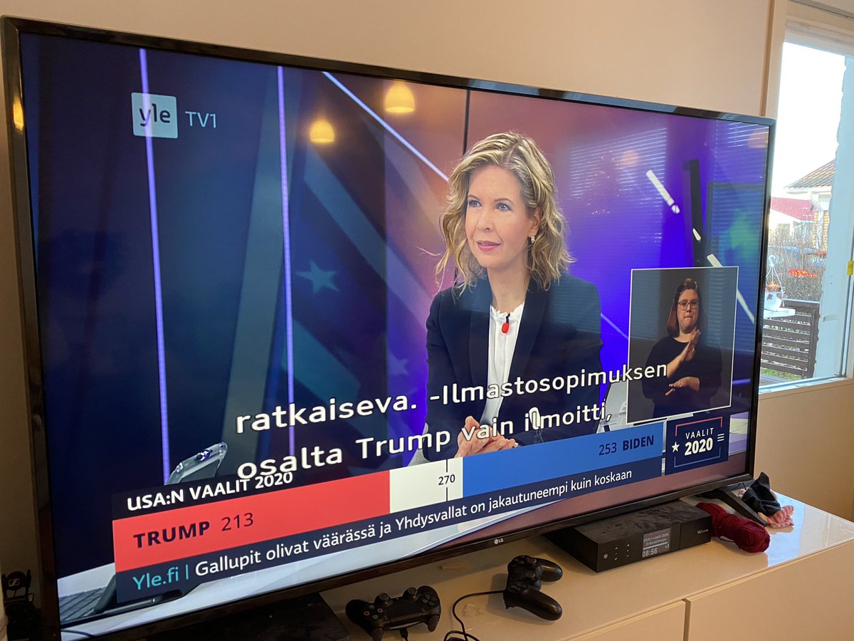 mwidbergpalo's tweet photo. Vaalilähetys tulkattuna #viittomakieli ja tekstitettynä. Hienoa @Yleisradio #saavutettavuus https://t.co/eZKyGeKqzT