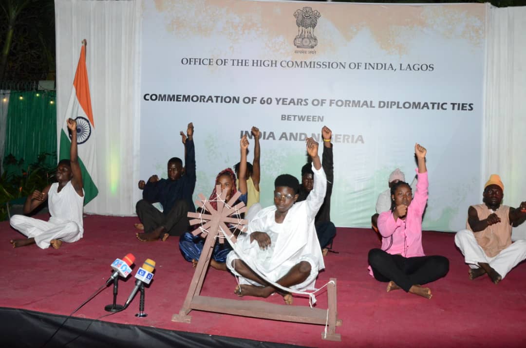 Lightyear_Ent's tweet photo. It was a wonderful performance by us last night at the High Commission of India, Lagos, performing "Rebel Heart", a short, skeletal but succulent borrowing from #GandhiTheMusical. 

Thanks to His Excellency, Abhay Thakur ji @india_nigeria 
#lightyearentertainment https://t.co/1whbpuIjFK