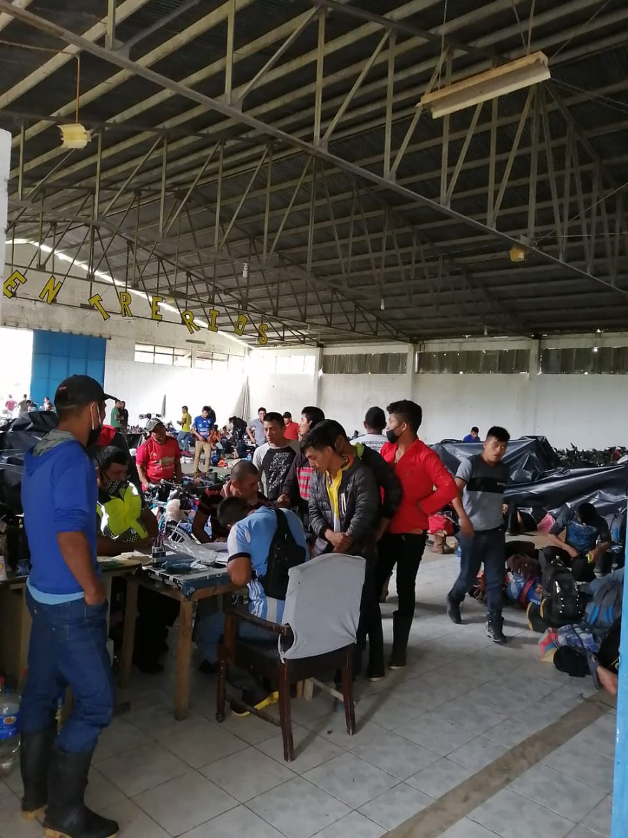 Acea551's tweet photo. BMC Izabal Guatemala apoyando junto al equipo de salud guatemalteco a las personas evacuadas. “Practicamos nuestra solidaridad con hechos, no con bellas palabras” #CubaSolidaria#Cubaessalud https://t.co/HuutCPHIOI