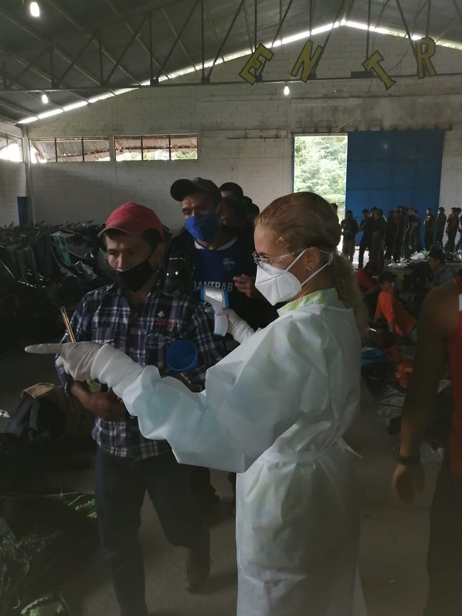 Acea551's tweet photo. BMC Izabal Guatemala apoyando junto al equipo de salud guatemalteco a las personas evacuadas. “Practicamos nuestra solidaridad con hechos, no con bellas palabras” #CubaSolidaria#Cubaessalud https://t.co/HuutCPHIOI