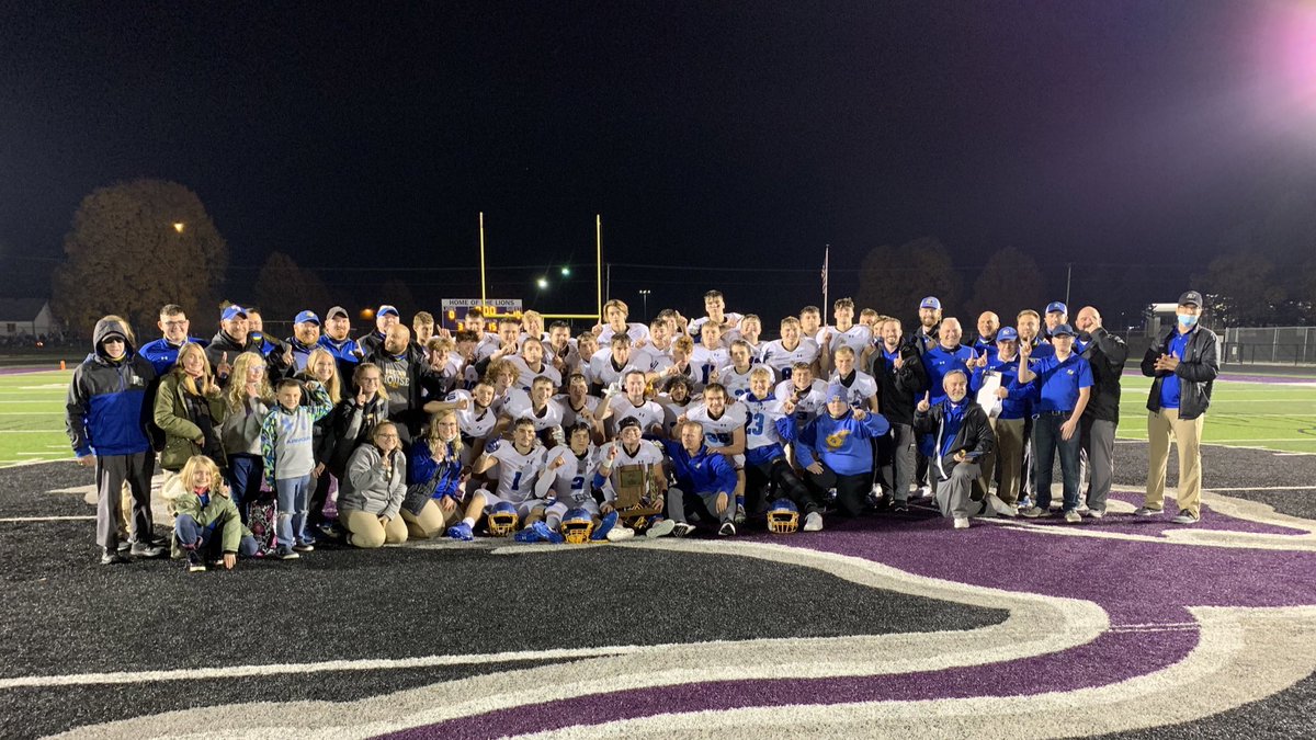 ENBarstool's tweet photo. @DeanStew4 @kpcnewssports @ENKnightsFB @NickEDavid @_knightnation @DeanStew4 😘😘😘 https://t.co/uzUGNDmmi4