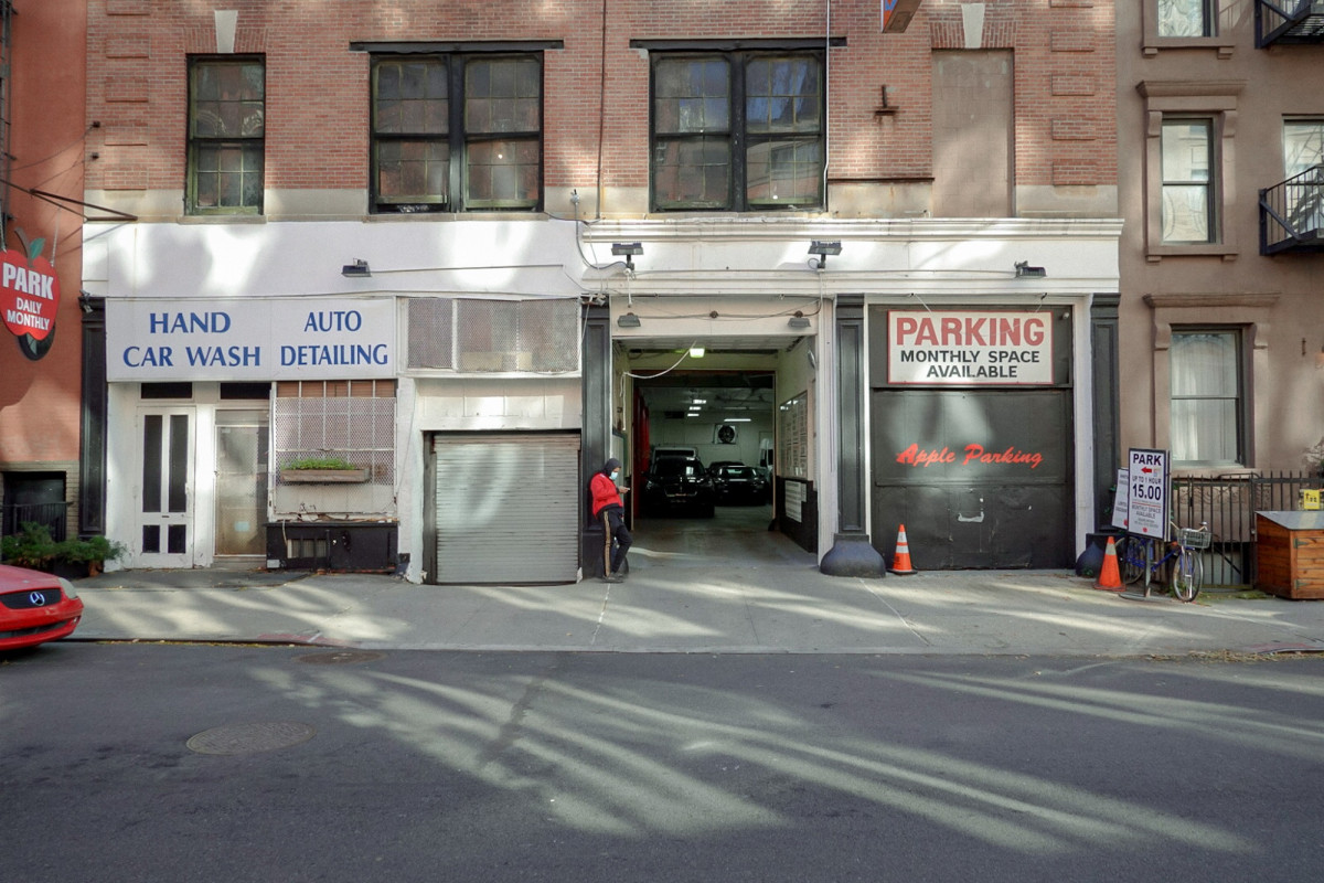 APompliano's tweet photo. Only in NYC can you convince someone to buy a parking garage for $45 million based on the idea that you can turn picture 1 into pictures 2, 3, and 4. https://t.co/UkXtQYJyVx