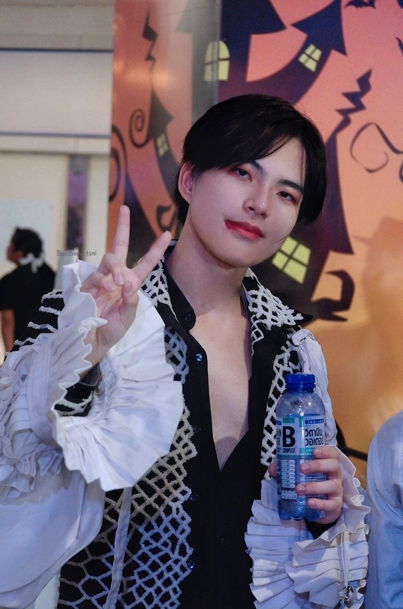 BeeBee_tsnl's tweet photo. Halloween

#U_nique
#big_unique
#idolexchange
@Focacci31393120

#เด็กดื้อที่แปลว่าน่ารัก
[ 201031 ] MBKcenter https://t.co/1lMGiR400z