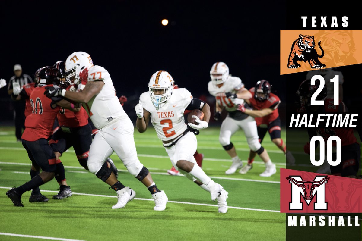 TigerTimesTHS's tweet photo. Tigers took the lead over the Mavericks going into the third quarter with a score of 21-0. Photo by Caden Rainwater. #txhigh #football https://t.co/ZeS6piqTim