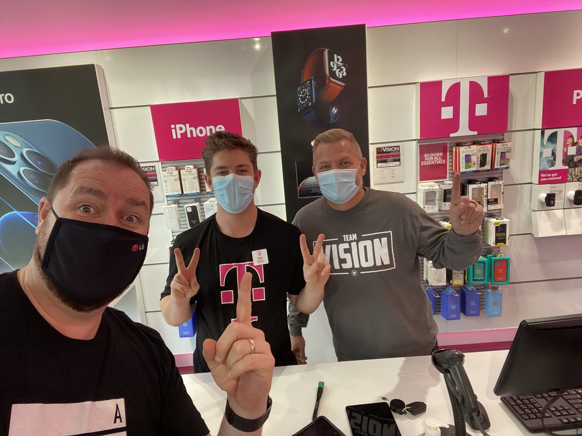 Bmcalis's tweet photo. Great visits today with our Utah teams, great to see so many customers taking advantage of our new #TVision! #VisionStrong #WorkHardPlayHard @thatsammori @aarontubbs_ @JRojas537 @SByrneDoyle @WirelessVision @Q_M_B https://t.co/ZH8KfRmxeI