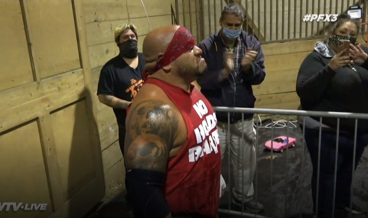 ThatRoseTattoo's tweet photo. OH SHIT IT'S DAN MAFF #PFX3 https://t.co/PqnKohogNS
