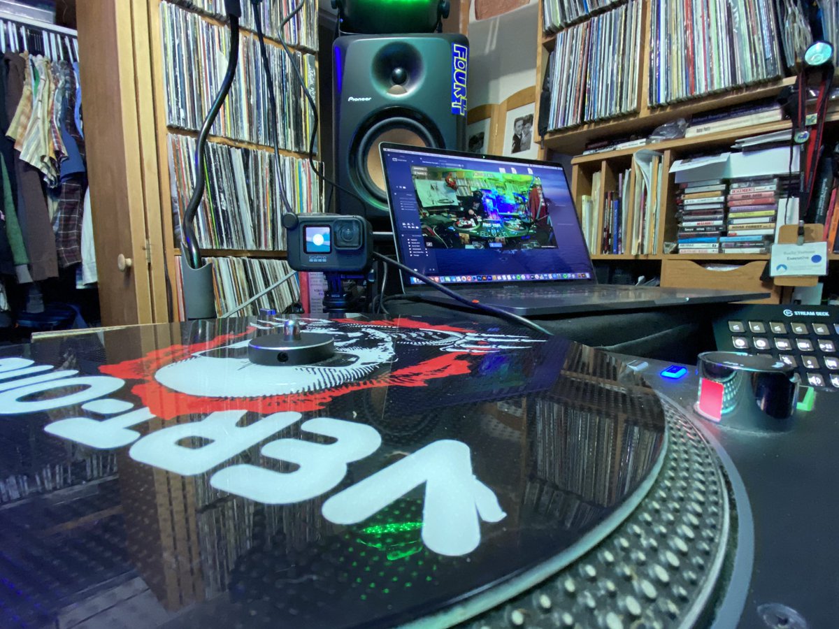 DjVertOne's tweet photo. 🔥🔥🔥ATTENTION CITIZENS🔥🔥🔥

I DECLARE HOUSE MUSIC STRAIGHT FROM MY HOUSE. NO NEED TO WAIT FOR THE OFFICIAL COUNT. I HAVE YOUR BACK!!!🤘🏽🤘🏽

I WILL BE STREAMING FROM THESE SOCIAL MEDIA PLATFORMS     

https://t.co/uIGkXibE8i

https://t.co/g8fK9zK25H

https://t.co/Pu47whmUKp https://t.co/UNhRjzQwXp