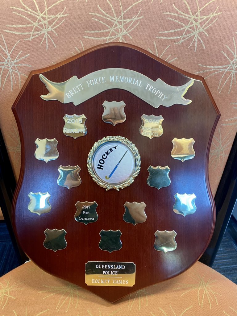 MickBarnesQLD's tweet photo. Annual Brett Forte @QldPolice v Redcliffe Hockey game today. Redcliffe won 6-4. Supported by DC Gollschewski, @YvetteDAth & Redcliffe Leagues Hockey Club. Stuart & Heather Forte presented Brett Forte Shield. Funds raised 4 Qld Police Legacy #stickupforbrett ๐ https://t.co/13HDgTKslu