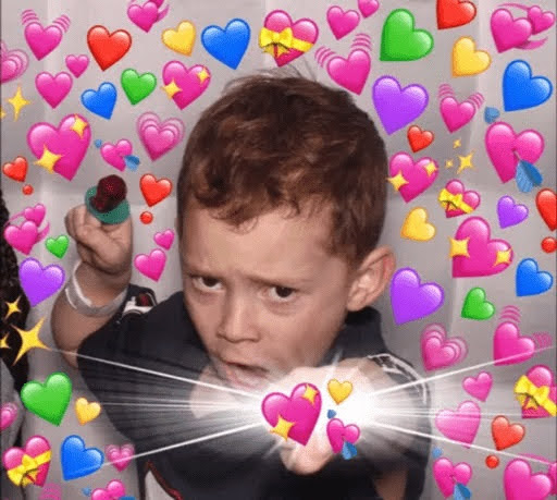 is_frogged's tweet photo. Leyendo #DMQA de @thespiderniam me doy cuenta que James vivió en su burbujita toda linda con Emma y no se enteraba de los chismes sabrosos. 🌚🤡
Peroooo es que aiññ esos dos son re lindos en su burbujita 🥺 https://t.co/ggySRz9zBz