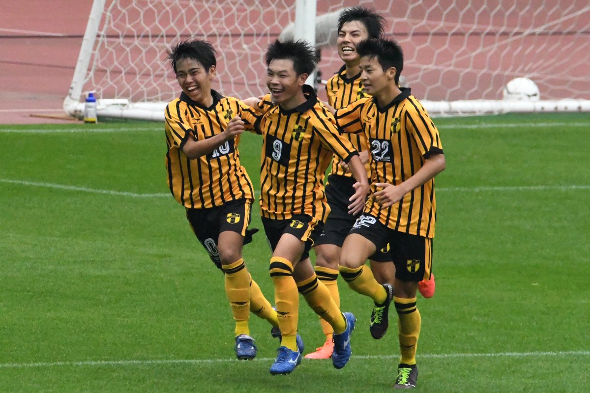 BYEON_SYACHO's tweet photo. 第99回全国高校サッカー選手権大会
静岡大会 準決勝 第1試合

東海大翔洋vs浜松開誠館

翔洋が3-1の逆転勝利！
さあ全国の切符まで、あと1つ。 https://t.co/UmeZFnQCpc