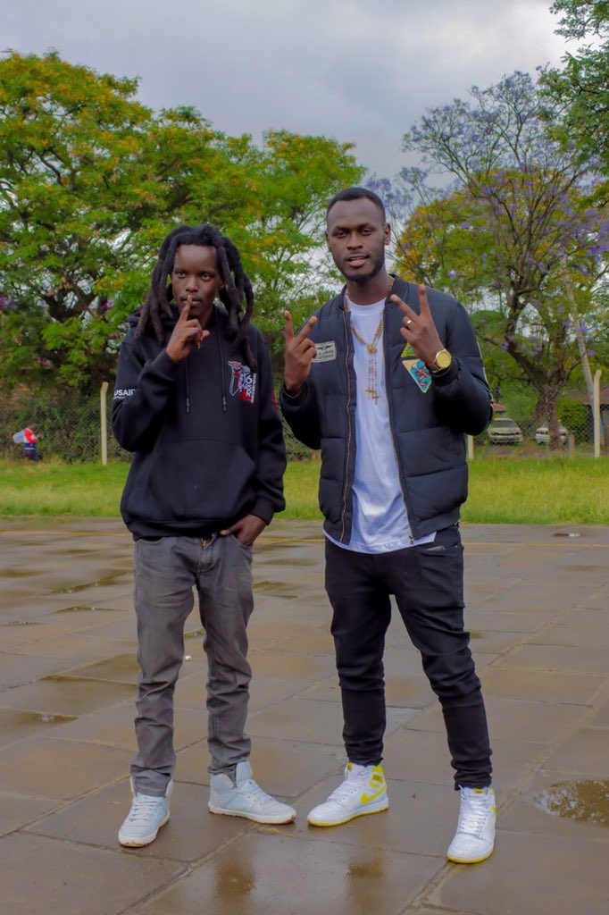 Kaka_Empire's tweet photo. Five π€ π€π€π€π€ to #Ramsizo the Winner of #16barsforpeace challenge! WATCH THE VIDEO OUT! LINK : https://t.co/ZsqROYgIAe
#kakaempireisthelifestyle https://t.co/IIMyrrZg3r