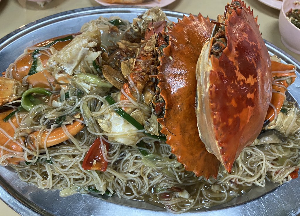 betsychng's tweet photo. Finally try out #sinhuat #seafood #yumz #Singapore #betsyeats https://t.co/Y3ZnGtffMB