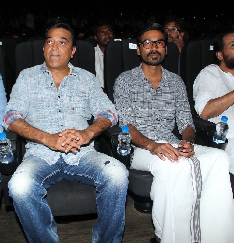 Sethu61334960's tweet photo. Wishing The Brilliant And Legendary Actor உலக நாயகன் @ikamalhaasan sir a very Happy Birthday 🎂🎊🎉 Best  Wishes From all @dhanushkraja Anna fans 💐❣️

#HappyBirthdayKamalHaasan #HBDKamalHaasan #JagameThandhiram #Karnan https://t.co/291rHLqMmE