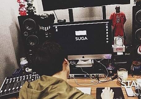 eumoirietae's tweet image. My favorite producer 🥺

#10YearsWithYoongi