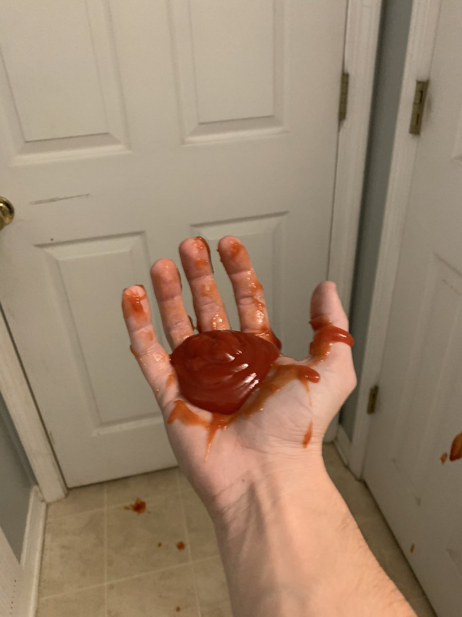 musishoon's tweet photo. @GrippingFood @Velshii1 Actually this was me doing it lmao I have more https://t.co/EhGMk9XfwP