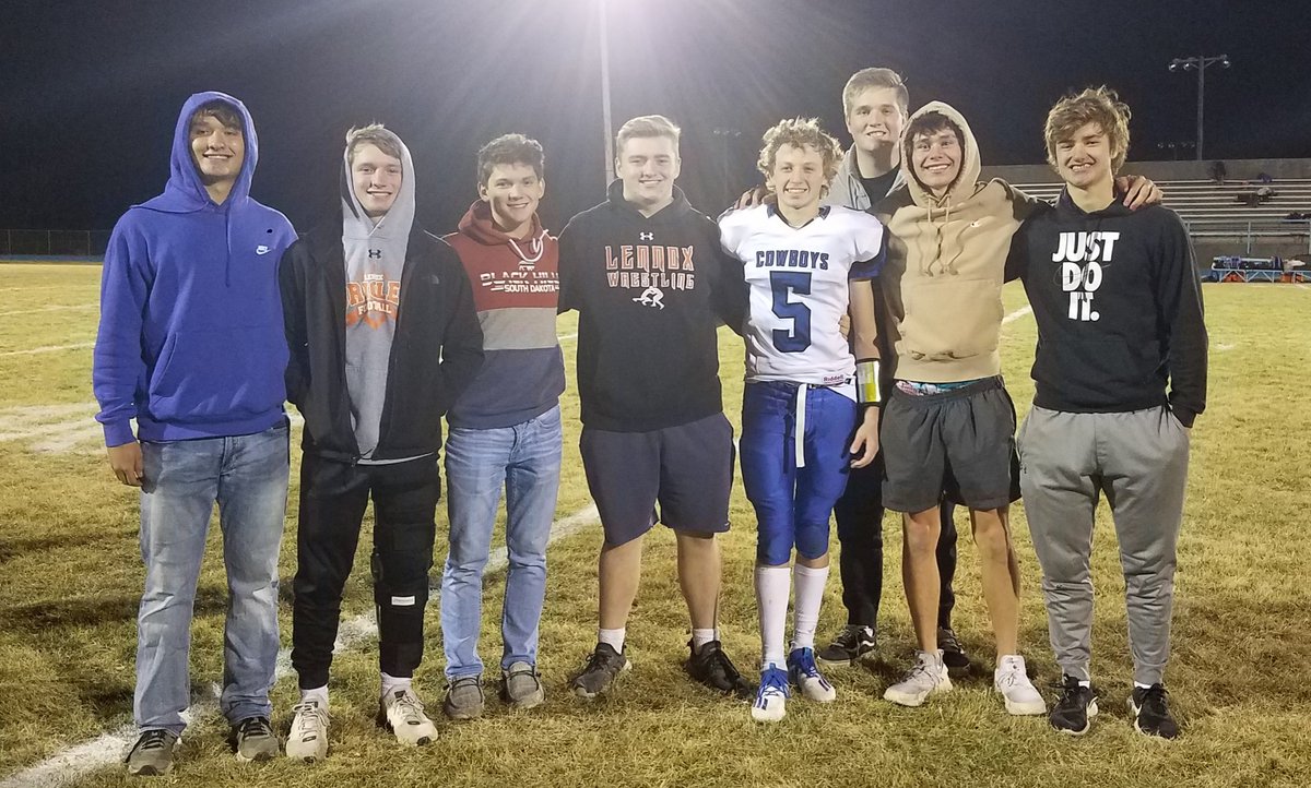 coyotedoc3's tweet photo. Thanks to this group of @LennoxHawgz for coming to watch @Tanner_miller4.  Didnt turn out the way he wanted but played a heck of a game. https://t.co/Xd9ZjCqFkt