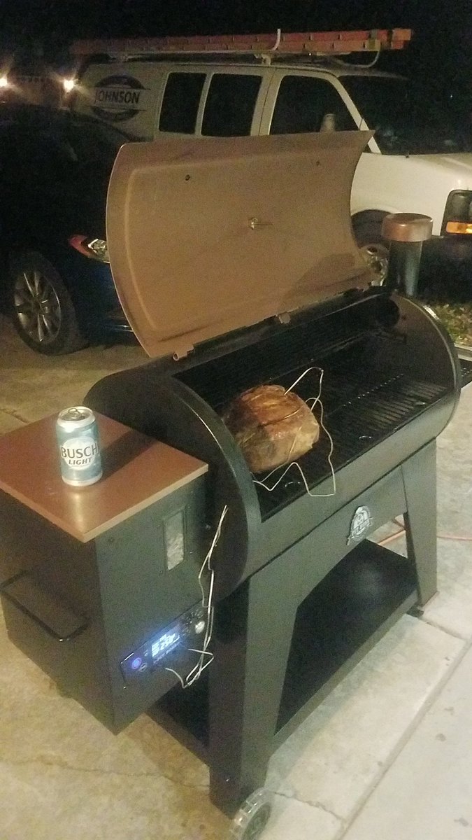 dbrock95's tweet photo. Put it on hot they say... Welp.. Just so happens i got one! I'll be up all night just to make sure y'all have a good time in the ol green acres.... https://t.co/axgYi2Sf6a