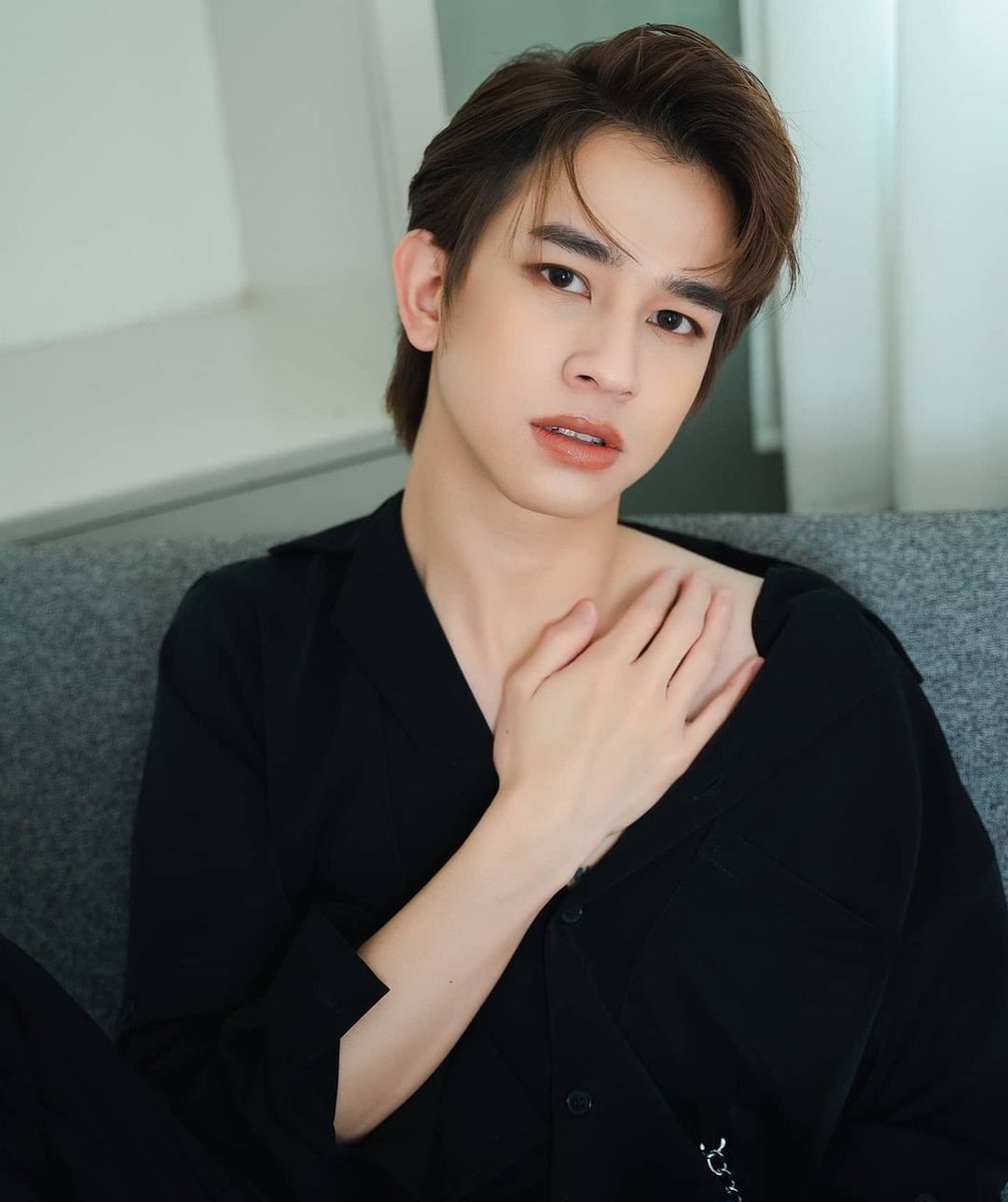 MoewFa45's tweet photo. #UWMAseries #uwma #untilwemeetagain #Pdean #fluke_natouch #ohmfluke #ohmthitiwat #ohmflukeforever #bounprem #flukenatouch #kaoearth #bounpremisreal #bounnoppanut #mewgulf #kaoearthisreal #mewsuppasit #tharntypetheseries #gulfkanawut #brightwin #mewlions #tharntype https://t.co/0nem2taKRd