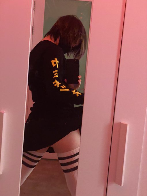 Am I ur little pogchamp? https://t.co/wyAD3IDtf1