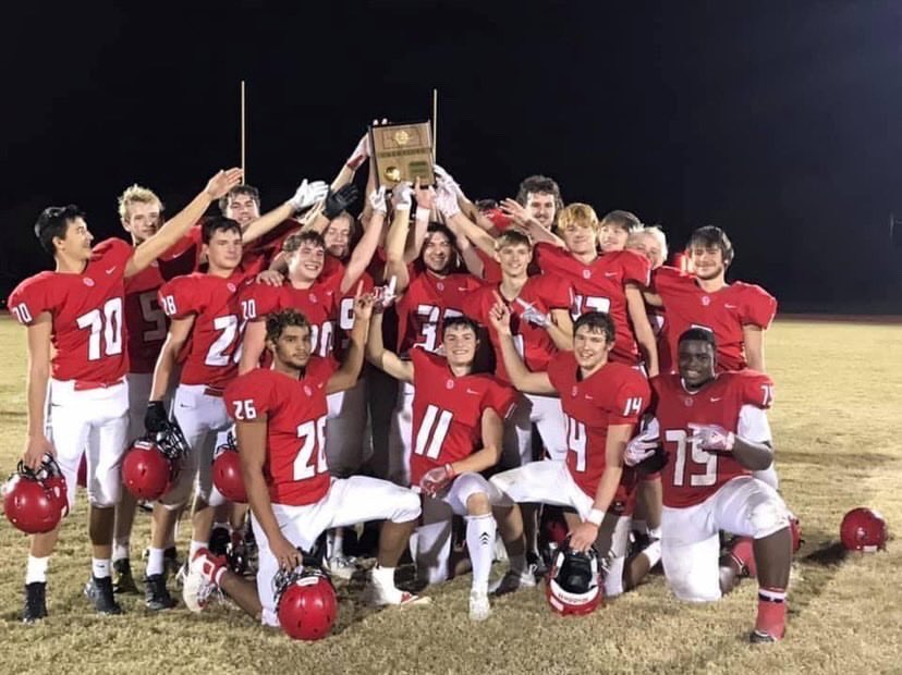 Conway Springs (1A) into the round of eight for the 18th time in school history and third consecutive season. Showdown next week against Inman. #sportsinkansas