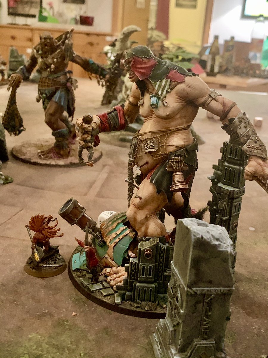 groje's tweet image. Sold my Wanderers and the buyer gave them a good bye game against my Gargants. #SonsofBehemat Battletome battleplan was great fun,  Warstomper &amp;amp; Krakeneater could reach their treasures. Afterwards a round of Warcry against the cat 🙀 #ageofsigmar #warcry #WarhammerCommunity