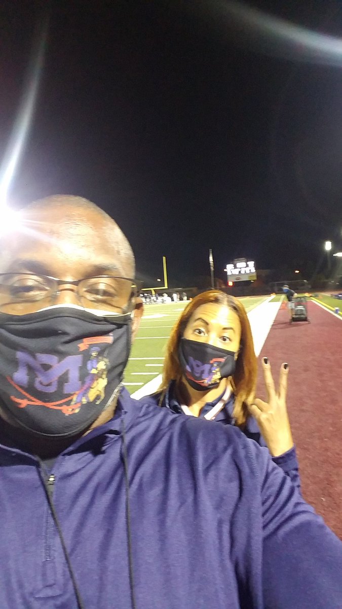 McClintockTUHSD's tweet photo. 42 to 10 Chagers..
#Adminonduty
Great work Chargers... https://t.co/kRPW1XXcQr