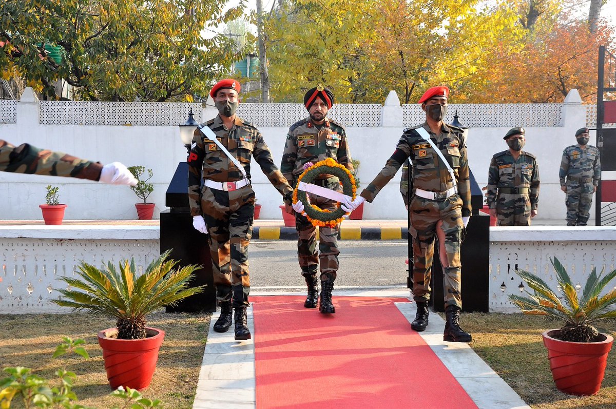 (2/n)To commemorate this victory Maj Gen HS Sahi, YSM, SM, GOC CIF (K) in a solemn ceremony laid wreath at the War Memorial at  #Shalateng Garrison. He exhorted the troops to emulate the standards set by our predecessors.