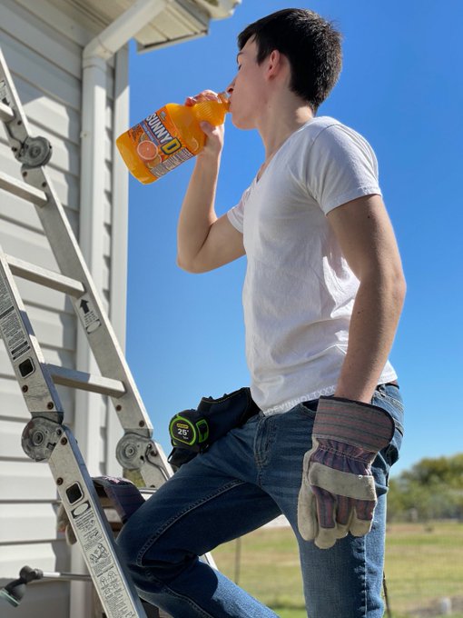 Want some Sunny D? https://t.co/d18QnI8CoT