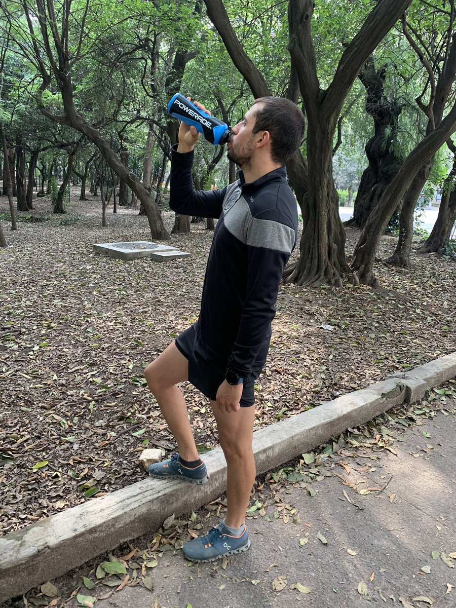 ImEMoreno's tweet photo. Hoy terminé mi día con una buena sesión de carrera y complementando con la rutina de triplets de @PoweradeMx #HAYPOWER https://t.co/oGrCskeiW3